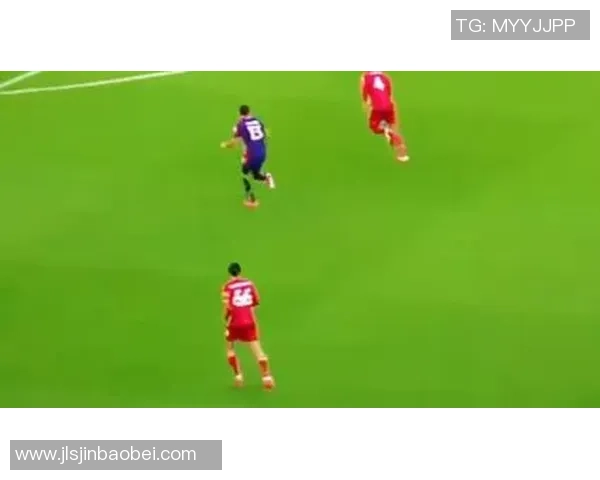 足球巨星跨界音乐创作揭秘：从绿茵场到音符世界的激情碰撞